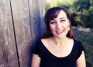 Bethany Maines, Sirena Corbeau